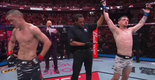 Казахский боец потерпел четвёртое поражение в UFC