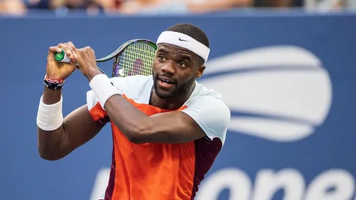 Тиафо вышел в четвертьфинал US Open, где сыграет с Шелтоном