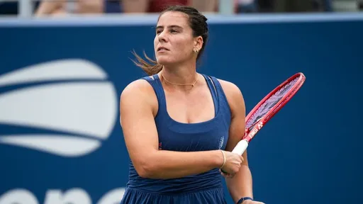 Наварро обыграла Мухову и вышла в четвертый круг US Open-2026