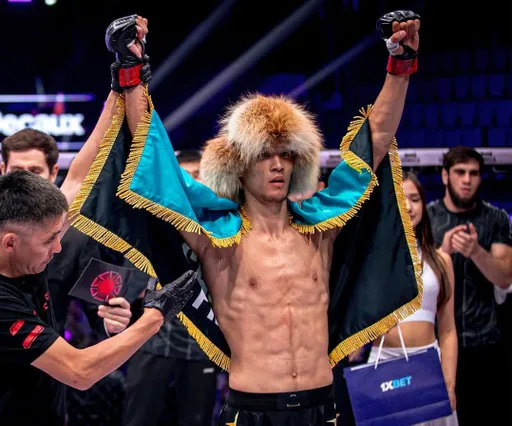 Саят Абдуали – чемпион Octagon, поражение Бекболата в Brave: итоги уик-энда в казахстанском ММА