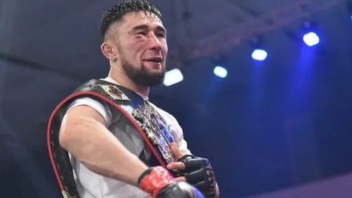 Казбек Сагын победил Багдата Жубаныша и завоевал титул чемпиона Naiza в минимальном весе
