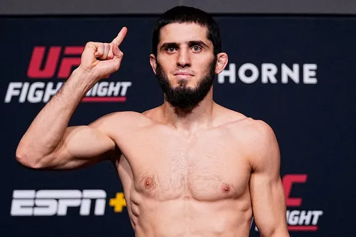 Ислам Махачев впервые возглавил рейтинг UFC вне весовых категорий