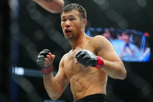 Малыхин поддержал Рахмонова после исключения из рейтинга UFC