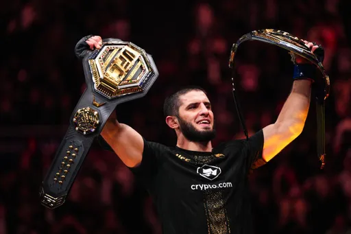 Комментатор UFC назвал три лучших выступления бойцов в 2025 году