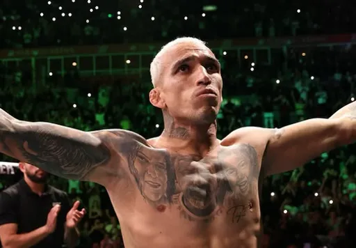 Чарльз Оливейра досрочно победил Матеуша Гамрота на UFC Fight Night 261