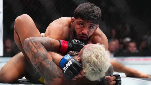 Арман Царукян и Чарльз Оливейра проведут реванш в UFC