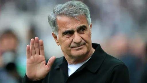 Гюнеш подал в отставку с поста главного тренера «Бешикташа» Зайнутдинова