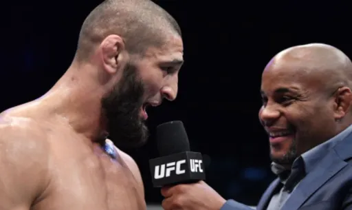 Чимаев оскорбил де Риддера после сенсационного поражения в UFC