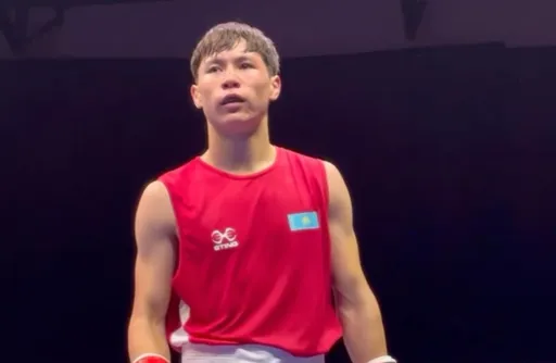 Казахстанец победил брата двукратного олимпийского чемпиона из Узбекистана на ЧА по боксу