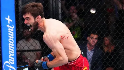 Непобежденный дебютант из Кыргызстана оформил яркий финиш на турнире UFC в Лас-Вегасе