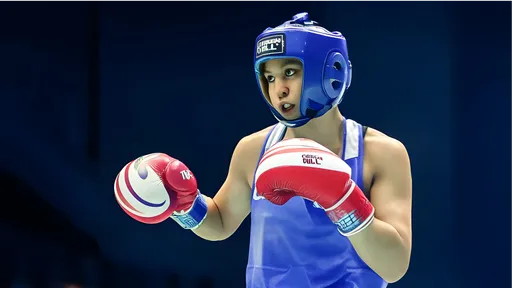 Анита Адишева одержала волевую победу и вышла в финал молодежного чемпионата Азии по боксу