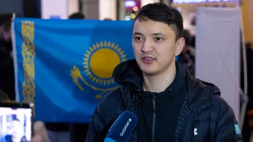 Абзал Ажгалиев вернулся в столицу после Олимпиады-2026