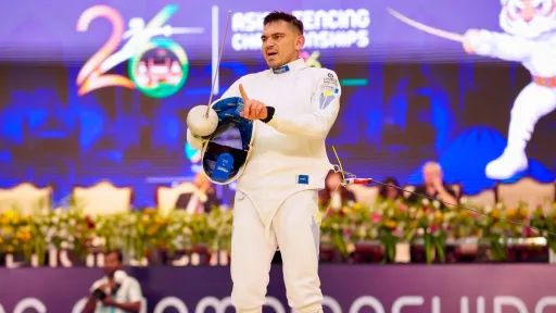 Руслан Курбанов завоевал бронзу на чемпионате Азии по фехтованию в Индии