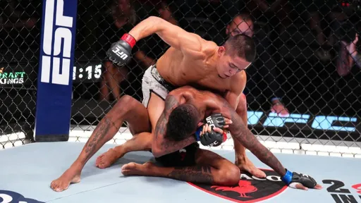Бои Алмабаева и Физиева на UFC в Баку: как смотреть турнир онлайн на «Кинопоиске» в Казахстане