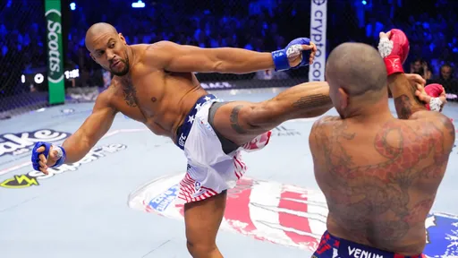 Сирил Ган нокаутировал Алекса Перейру и стал временным чемпионом UFC