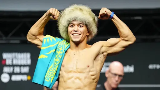 Асу Алмабаев поднялся на седьмое место в рейтинге UFC
