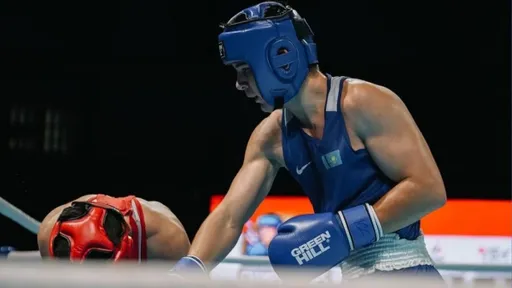 Быстрый нокаут вывел казахстанского боксера в полуфинал чемпионата Азии