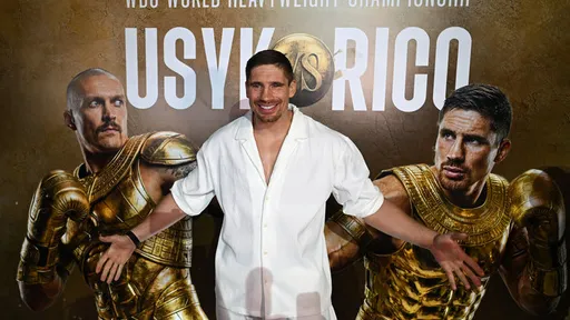 Рико Верхувен попал в число лучших тяжеловесов по версиям WBC и WBA