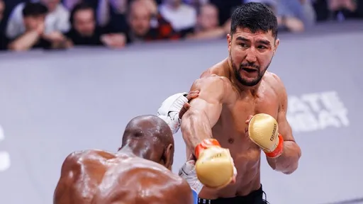 Ильяс Хамзин защитил титул чемпиона Karate Combat