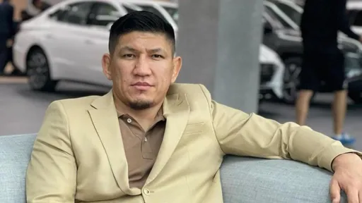 Куат Хамитов вновь пошутил над футболистами