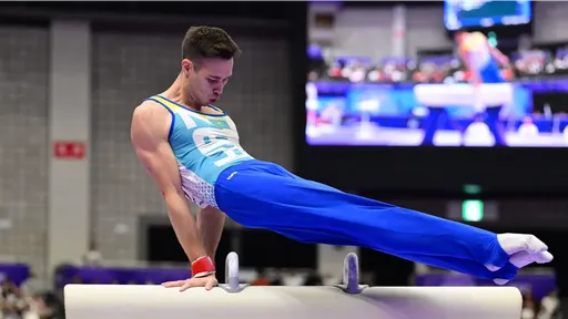 Нариман Курбанов занял четвертое место на чемпионате мира по спортивной гимнастике