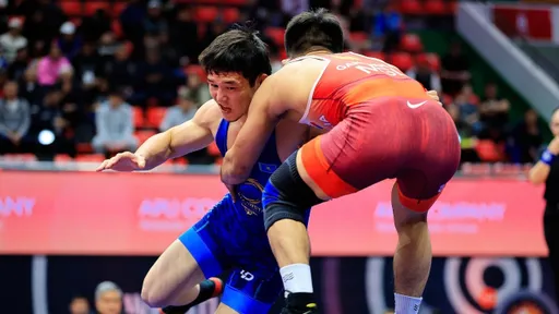 Казахстанец Асыл Айтакын сразится за бронзу чемпионата мира по борьбе
