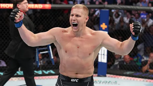 Комментатор UFC поделился ожиданиями от поединка Павловича и Перейры