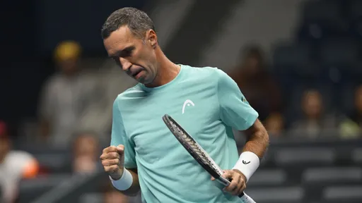 Кукушкин уступил Циципасу на Almaty Open и завершил карьеру: вспоминаем путь легенды сборной Казахстана