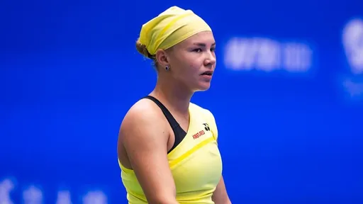 Шнайдер сыграет с Йович за выход в полуфинал турнира WTA-500 в Китае