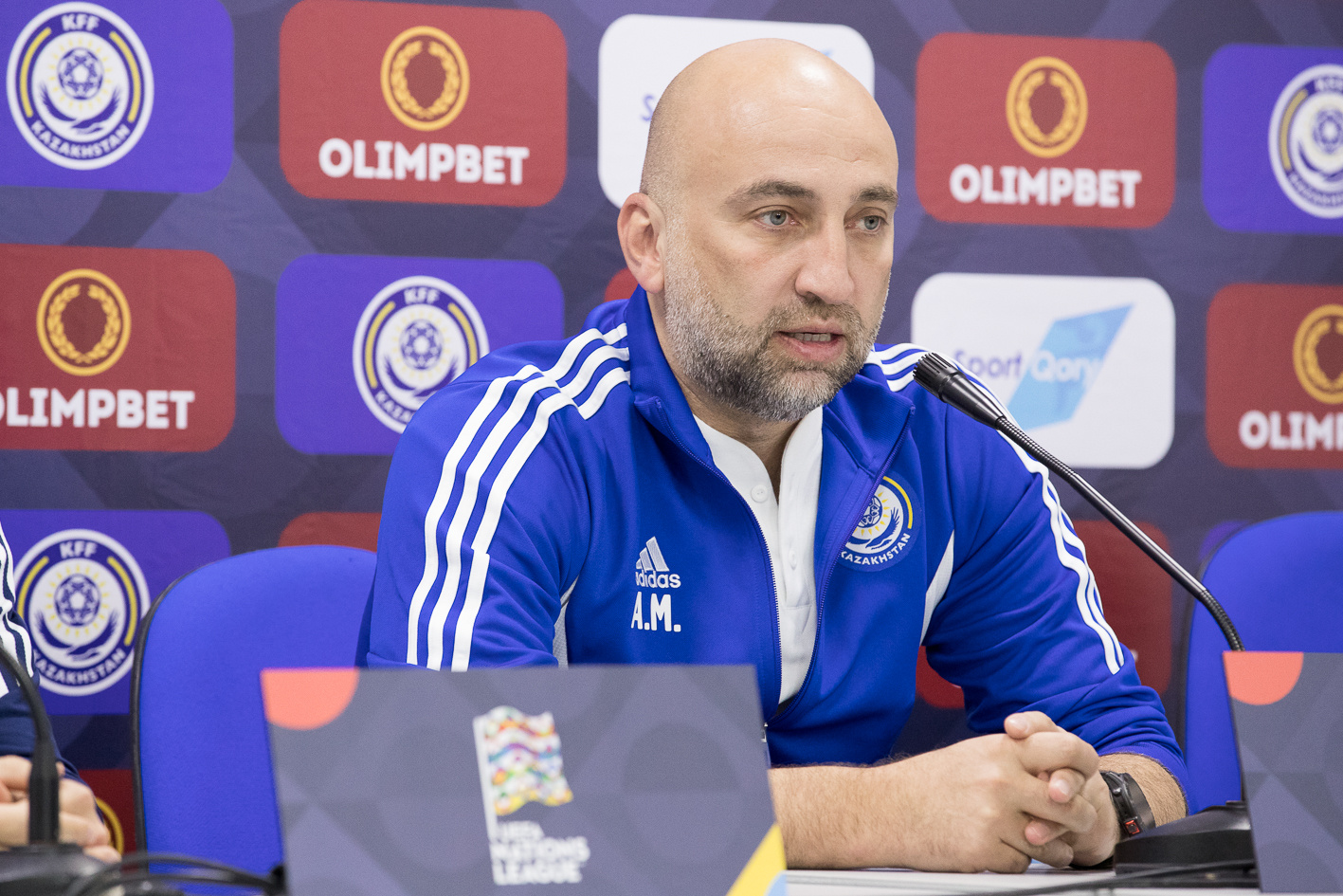 Магомед Адиев покинул пост главного тренера сборной Казахстана