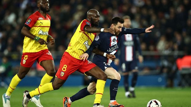 «ПСЖ» дома победил «Ланс» в матче Лиги 1 с голами Месси и Мбаппе