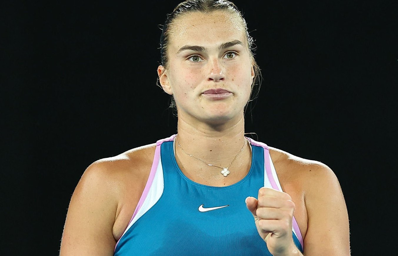 Рыбакина сыграет с Соболенко в финале Australian Open