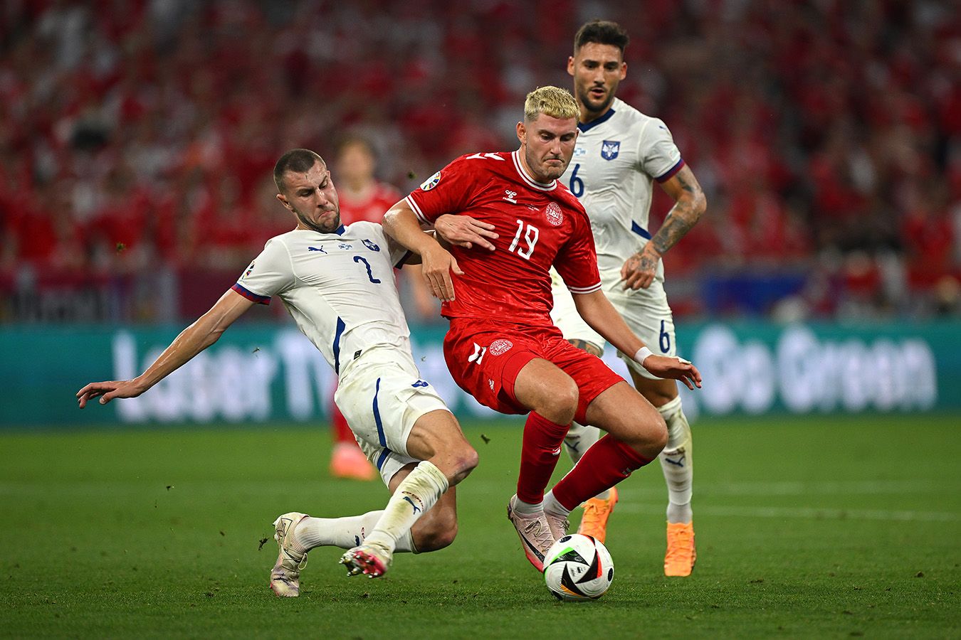 Сербия сыграла вничью с Данией и завершила выступление на Евро-2024