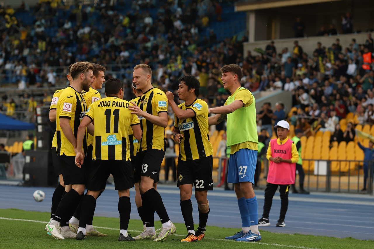 «Кайрат» забил девять мячей «Акжайыку» в первом туре Кубка лиги