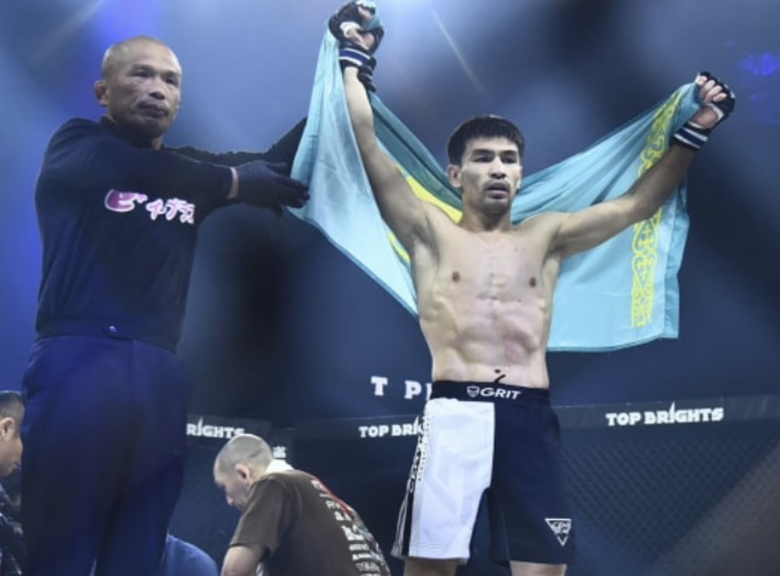 Каршыга Даутбек оформил быстрый нокаут на турнире RIZIN 48