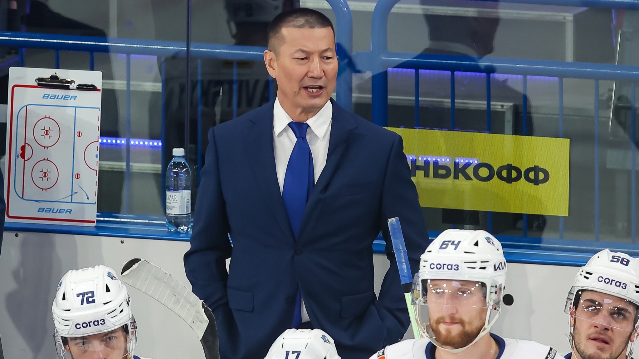 Наставник «Барыса» Галым Мамбеталиев стал аутсайдером в рейтинге тренеров КХЛ