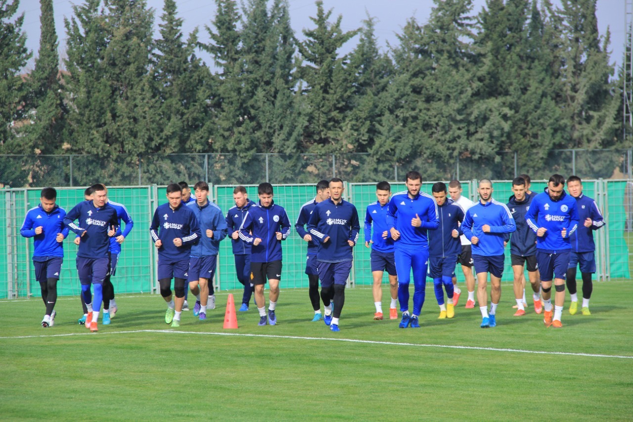 «Окжетпес» разгромил узбекский «Турон» в товарищеском матче