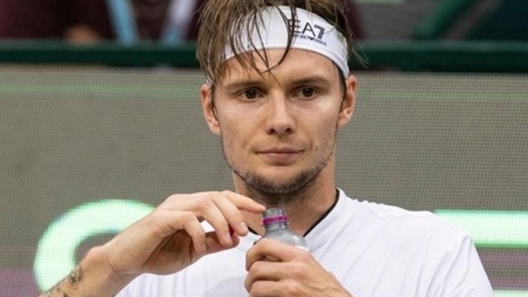 Теннисист Александр Бублик проиграл Касперу Рууду на старте турнира в Базеле