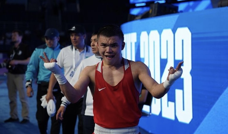 Казахстанский боксер Сырымбетов – о победе на ЧМ: слава богу, все прошло, как и хотели