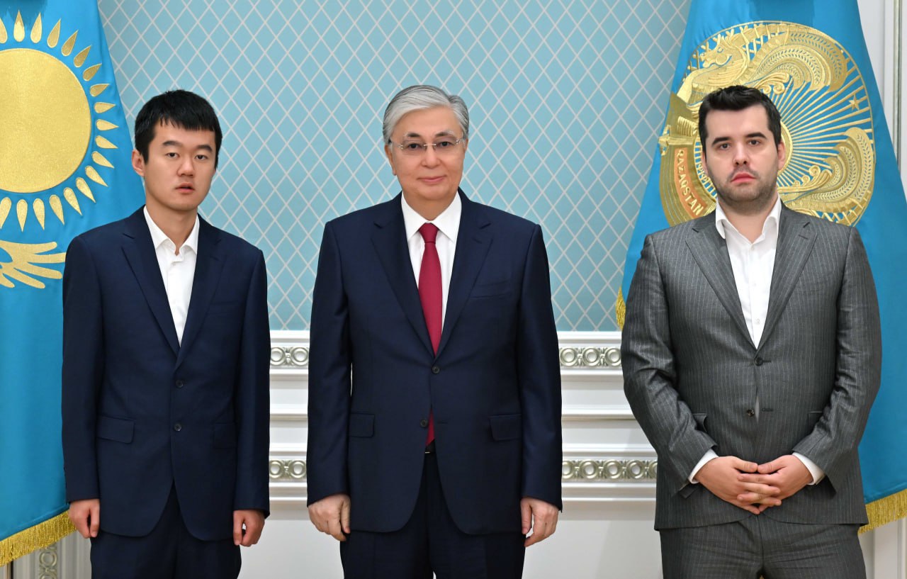 Касым-Жомарт Токаев встретился с представителями мировой шахматной элиты