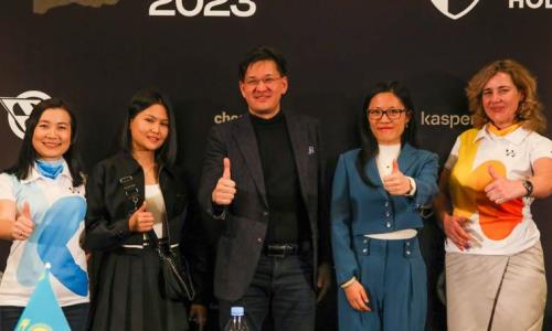 Женская сборная Казахстана по шахматам сыграет со сборной мира