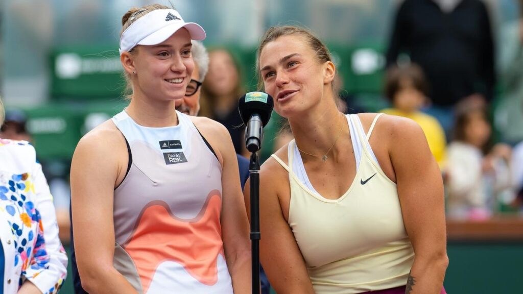 Лучшие моменты из матча между Еленой Рыбакиной и Ариной Соболенко на выставочном турнире в ОАЭ