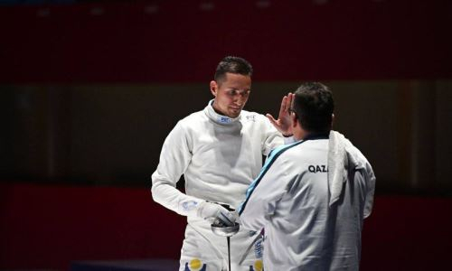 Казахстанский шпажист Алимжанов выиграл бронзовую медаль на Азиатских играх