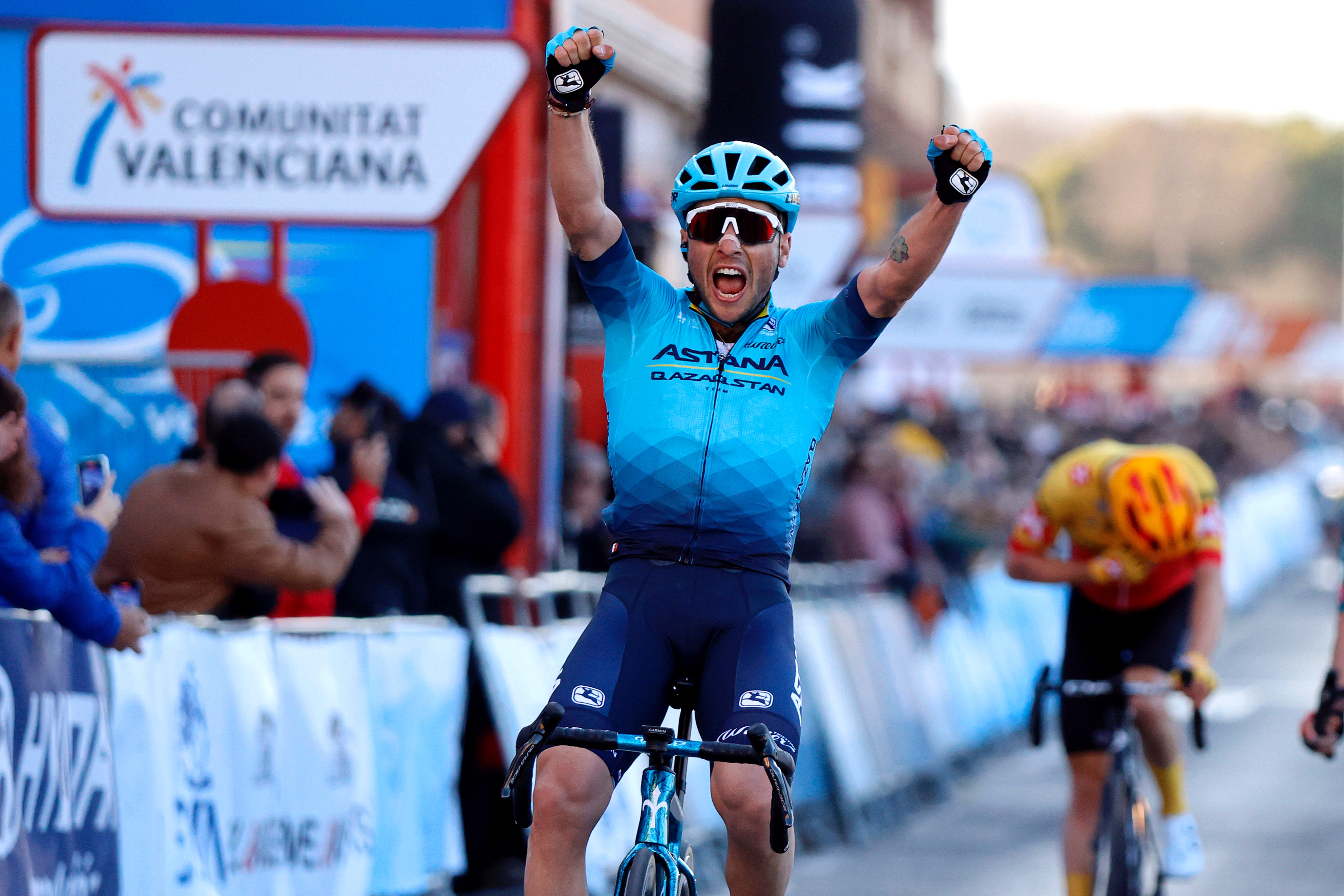 Велогонщик «Астаны» Симоне Веласко занял 21-е место на последнем этапе «Тура Швейцарии» – 2023