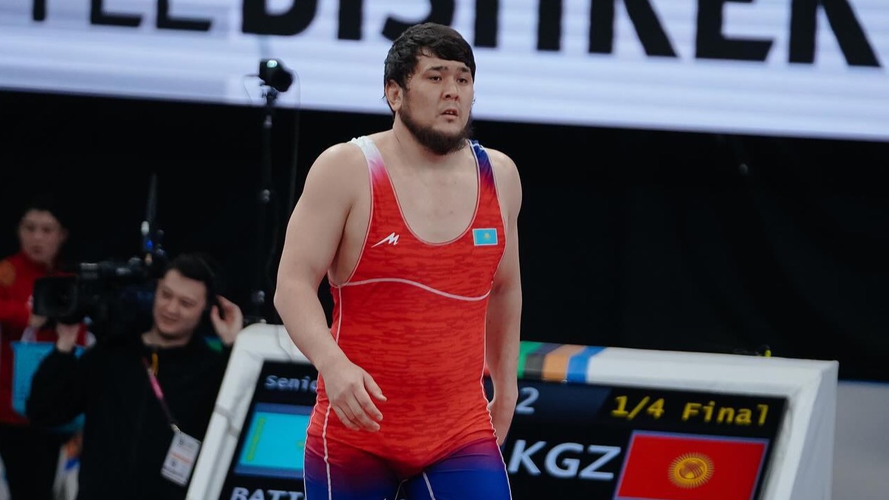 Казахстанский борец завоевал еще одну путевку на Олимпиаду в Париже