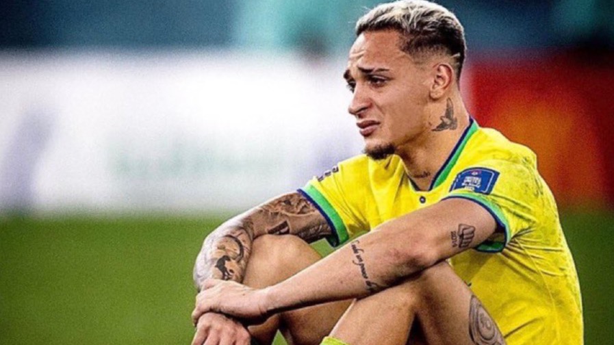 Сборная Бразилии отстранила футболиста «МЮ» Антони, обвиняемого в насилии