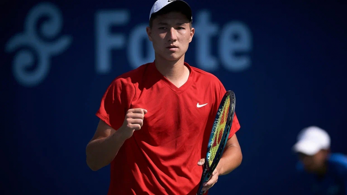 Теннисист Бейбит Жукаев проиграл в первом круге квалификации турнира в Австрии