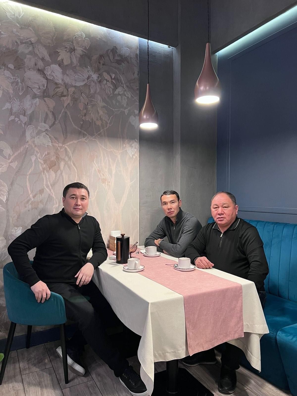 Руководители атакентского «Мактаарала» Серикбай Утегенов и Мейржан Есенгараев и Кайрат Нурдаулетов