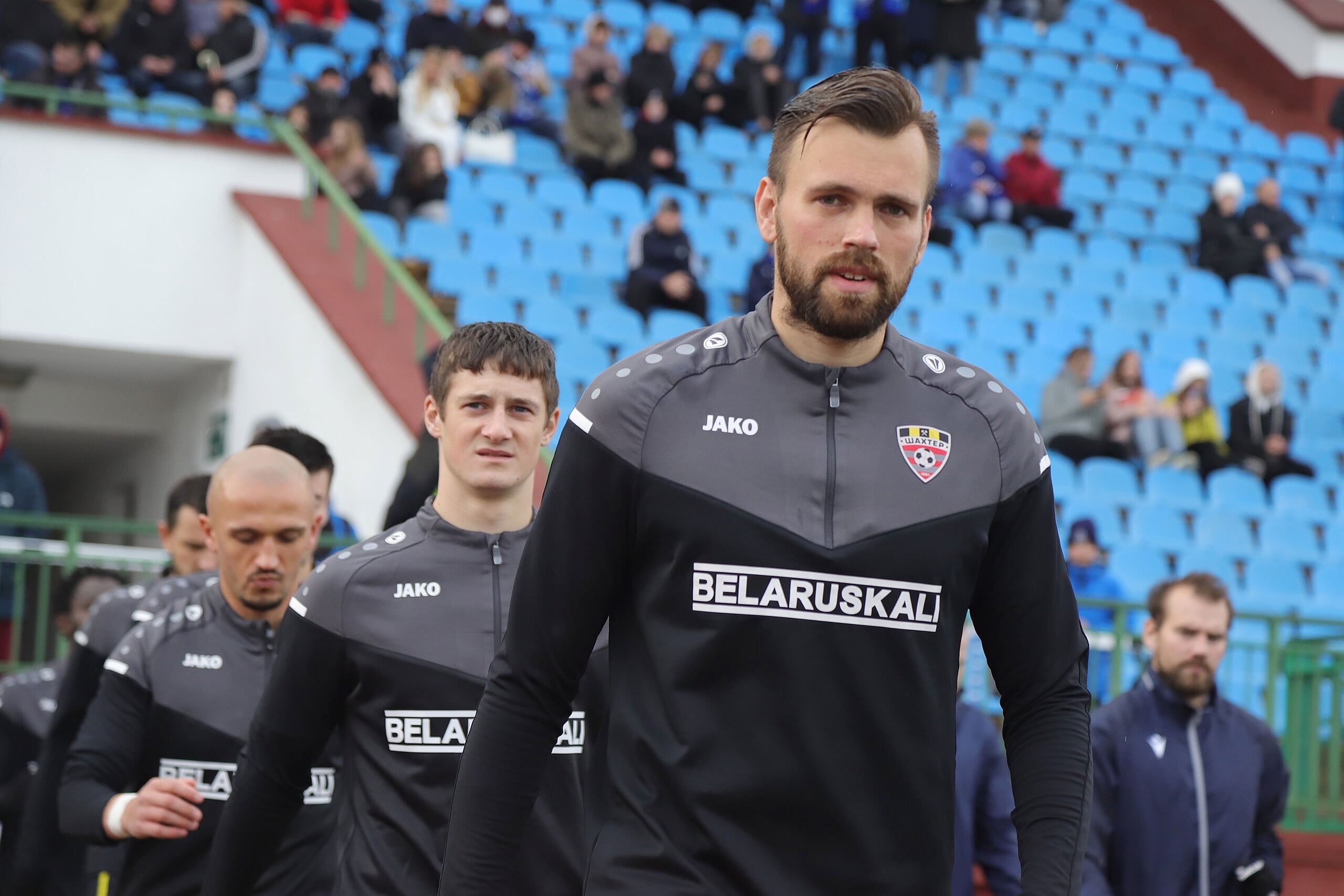Вратарь сборной Беларуси Александр Гутор официально перешел в «Аксу»