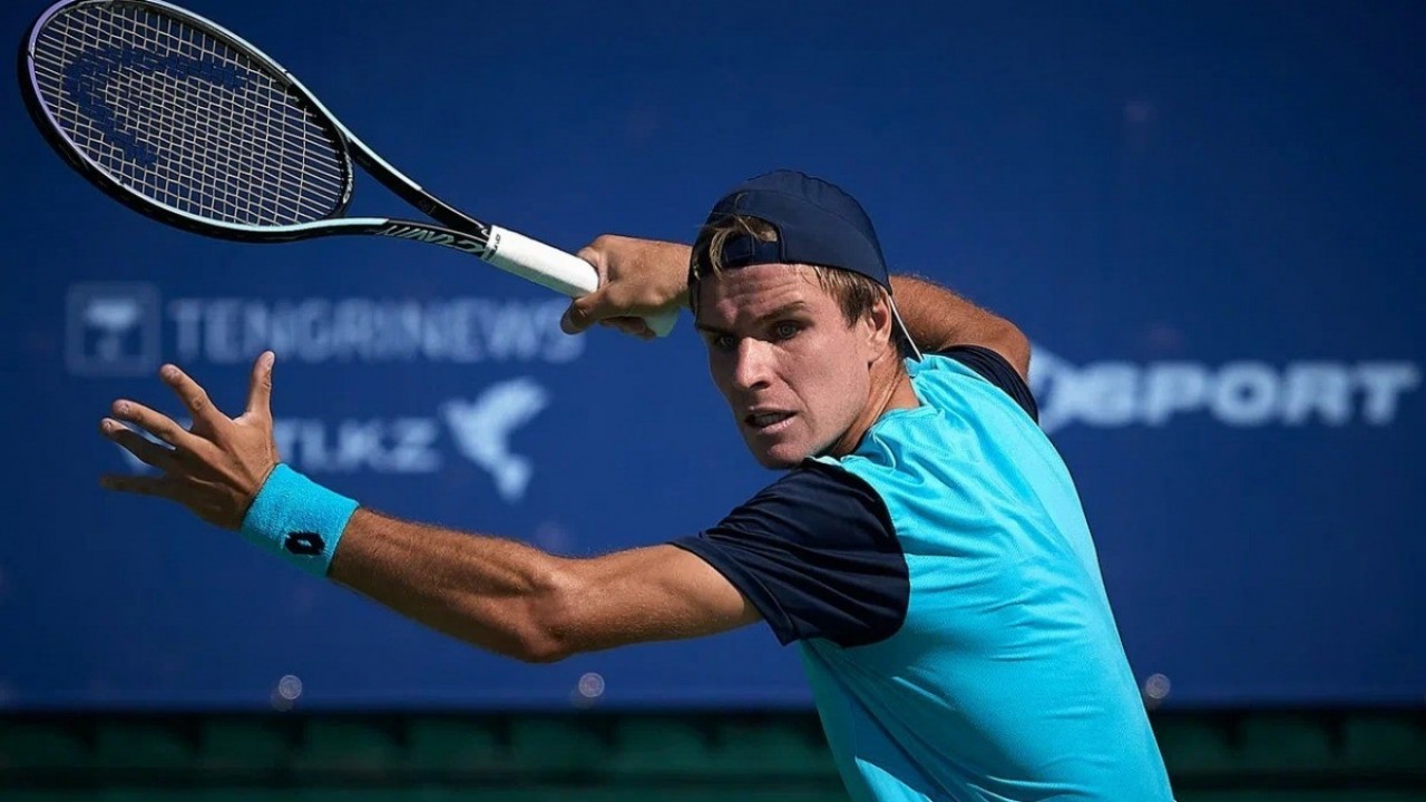 Казахстанский теннисист Дмитрий Попко пробился в полуфинал турнира в Буэнос-Айресе